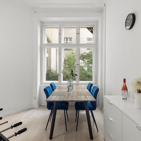 62Qm2, Massageseat, Billard-Table, King-Sized Bed Apartment Berlin Bagian luar foto