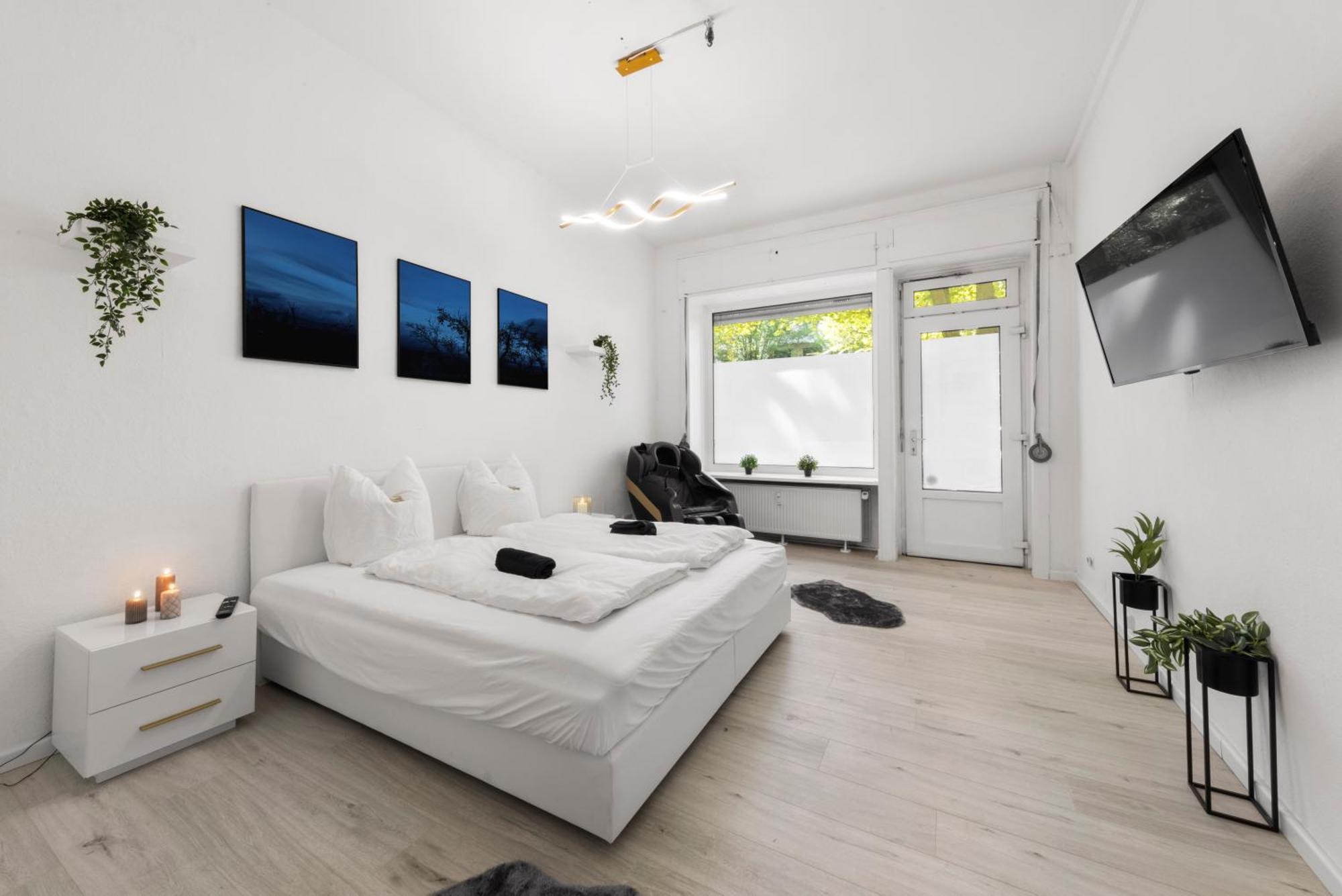 62Qm2, Massageseat, Billard-Table, King-Sized Bed Apartment Berlin Bagian luar foto