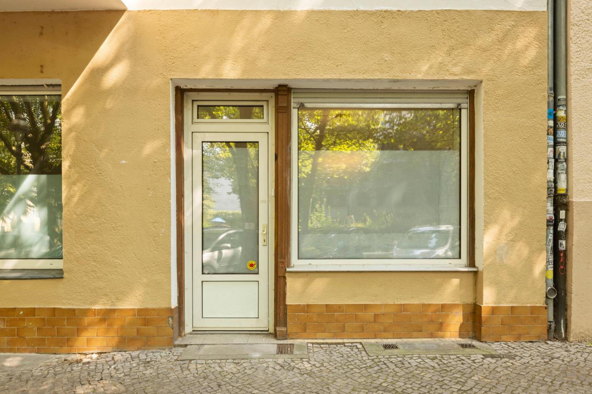 62Qm2, Massageseat, Billard-Table, King-Sized Bed Apartment Berlin Bagian luar foto